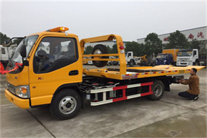 平利哪里有拖车服务